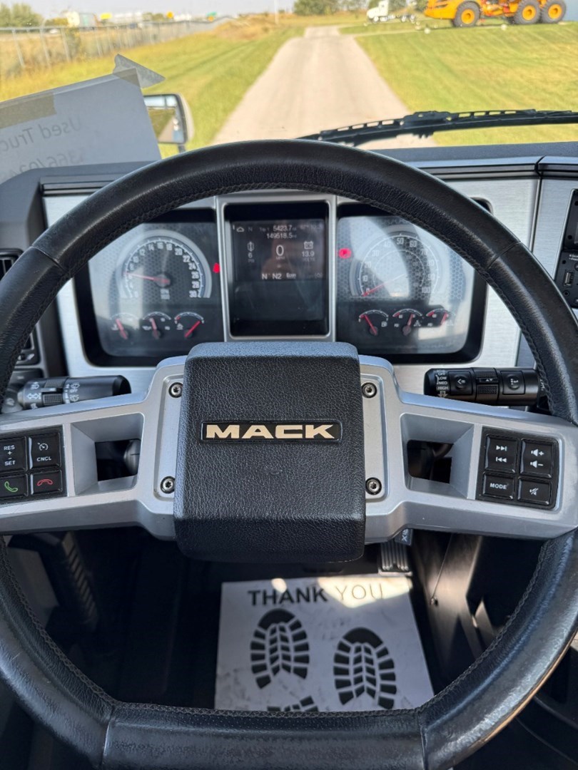 2022 MACK AN64T - USED TRUCKS DAY CAB - image 14